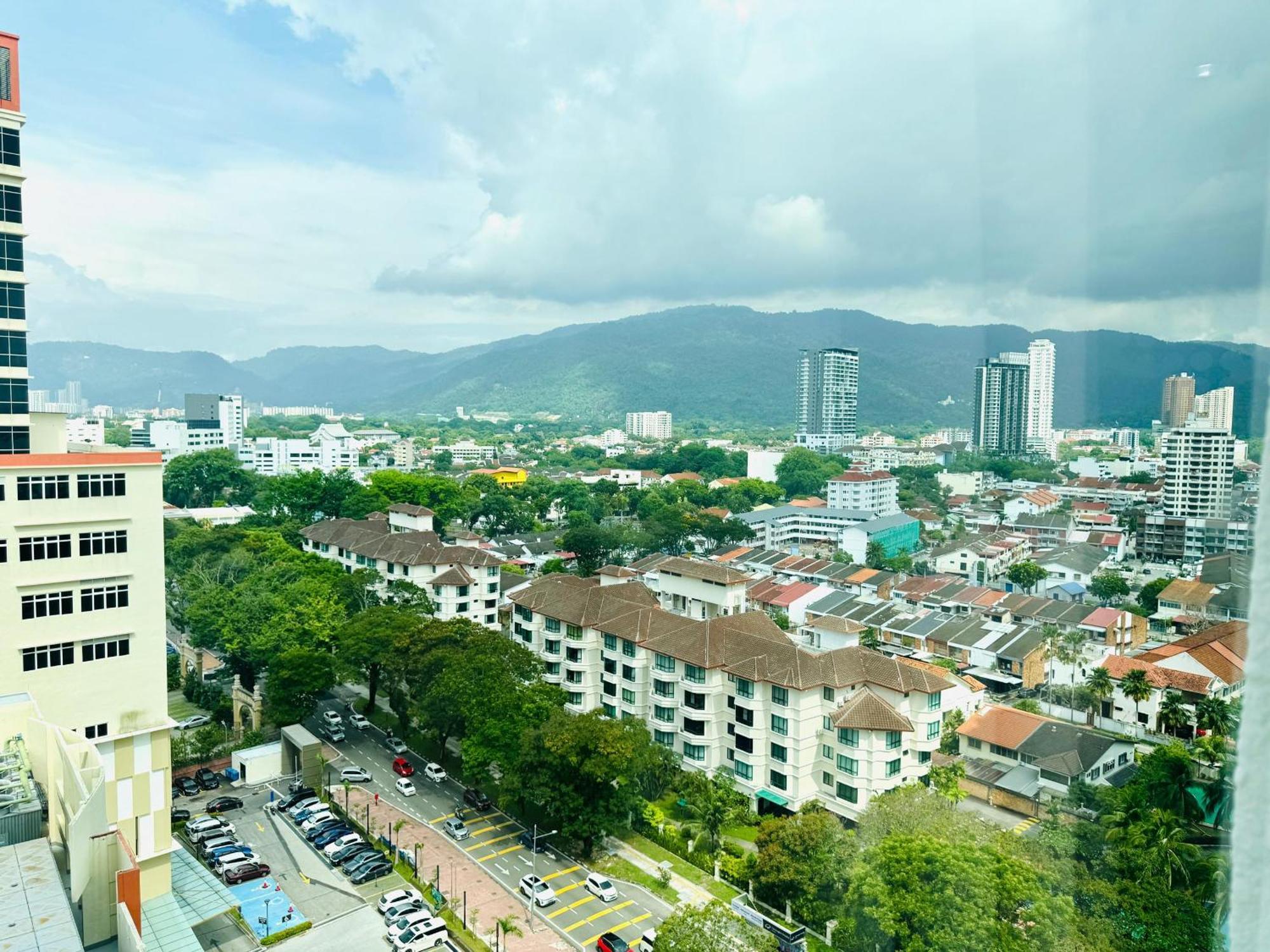 Hejmo * George Town